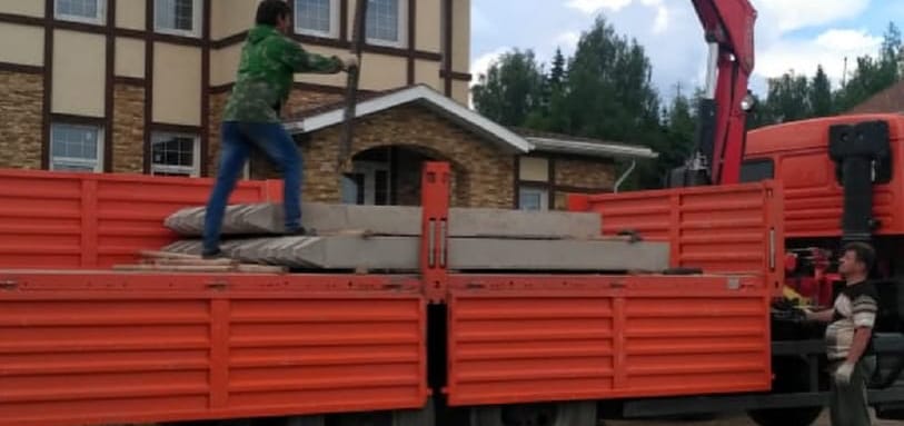Фундамент на забивных ЖБ сваях
